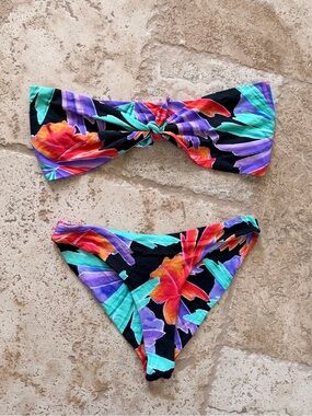 Vincija Swim Tie Up Bow Set in Black Tropic